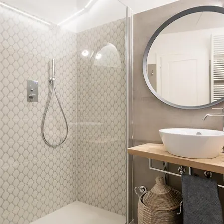 Apartment Madonna Luxury Florenz